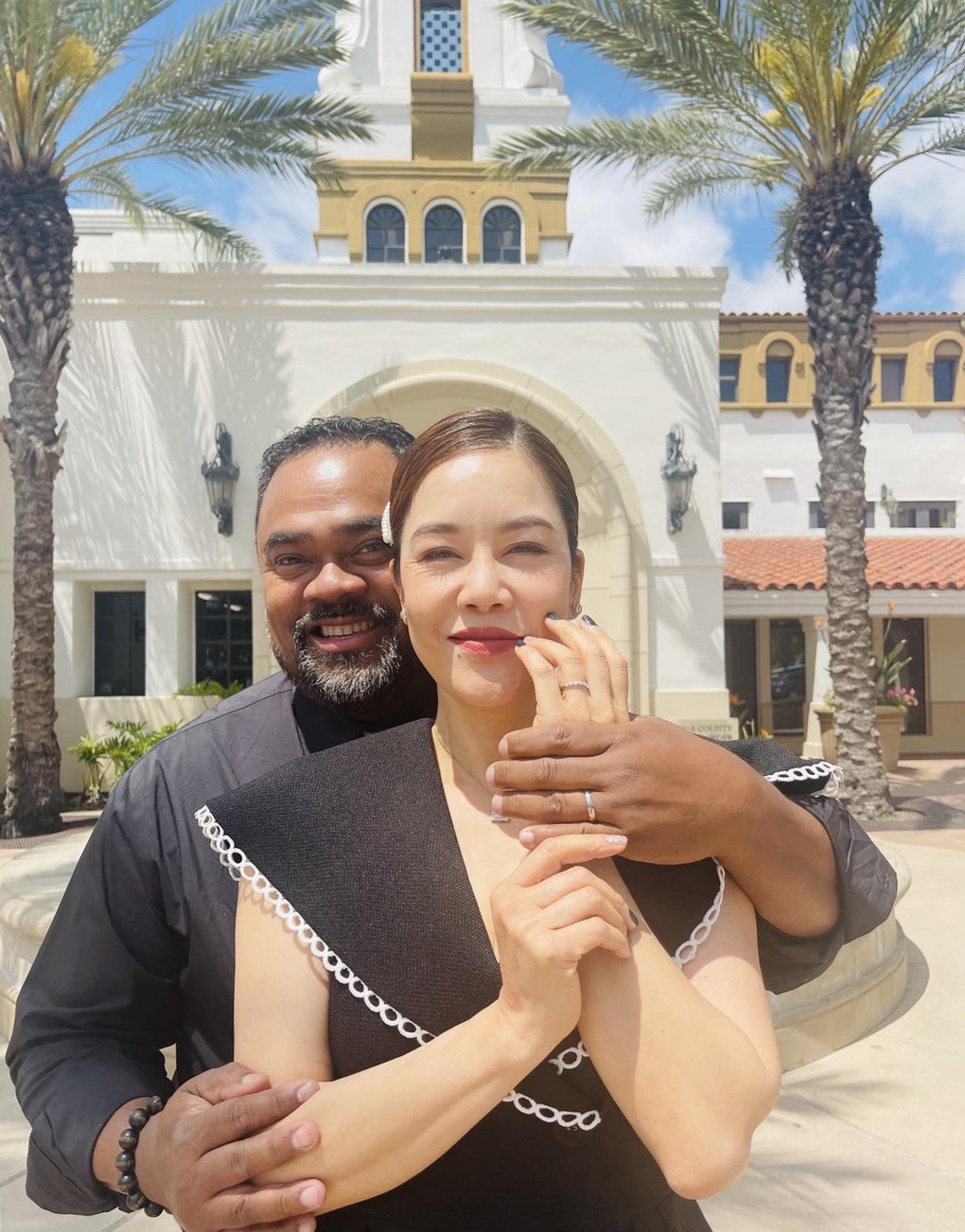 Loạt mỹ nhân được cả showbiz Việt chờ ăn cưới sau màn cầu hôn lãng mạn - 6 Loạt mỹ nhân được cả showbiz Việt chờ ăn cưới sau màn cầu hôn lãng mạn - 6