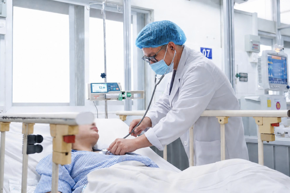 Người mẹ 23 tuổi mắc sốt xuất huyết biến chứng nguy kịch khi vừa sinh con - 3