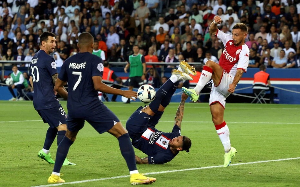 Messi và Mbappe chơi mờ nhạt, Neymar giúp PSG giành điểm trước Monaco - 2 Messi và Mbappe chơi mờ nhạt, Neymar giúp PSG giành điểm trước Monaco - 2
