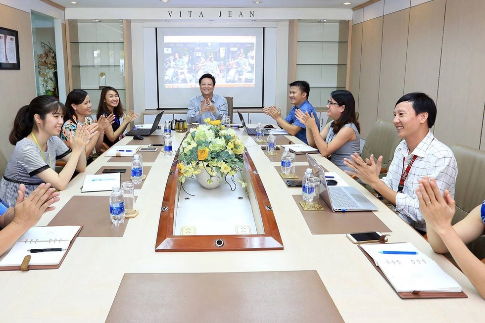 Doanh nghiệp Việt chi mạnh, trao bảo kiếm đón nhân tài về nước - 7 Doanh nghiệp Việt chi mạnh, trao bảo kiếm đón nhân tài về nước - 7