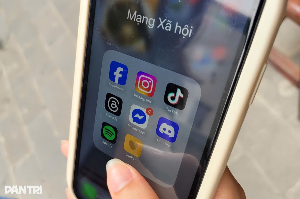 Nâng cấp Locket, Gen Z sốc khi phải chuộc máy gần 10 triệu đồng - 3