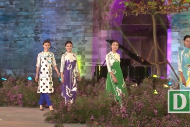 Ca sĩ Thanh Lam chia sẻ cảm xúc về Festival Áo dài Hà Nội.