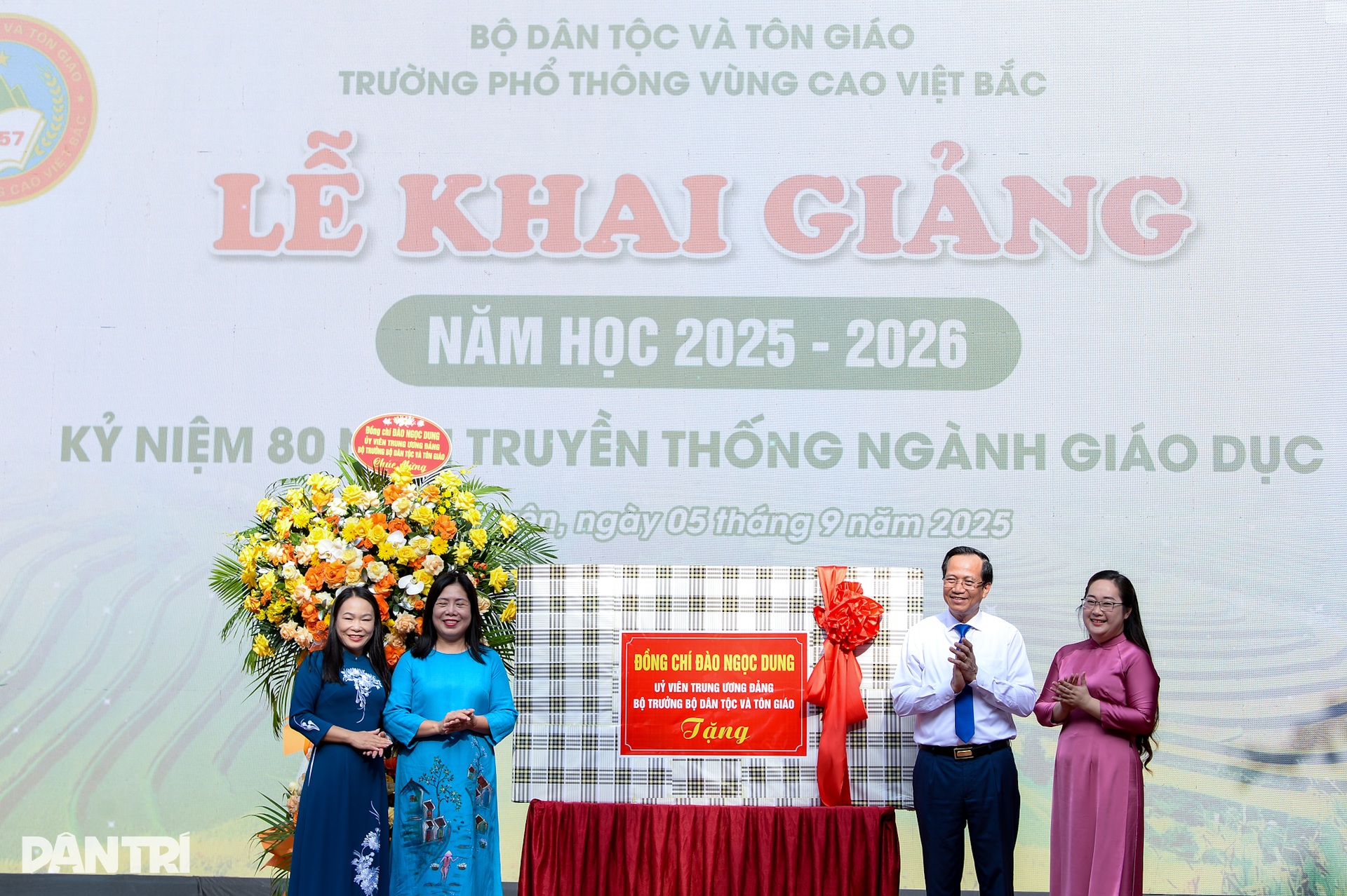 Học sinh Trường PTVC Việt Bắc phải coi việc học là nhiệm vụ hàng đầu - 11
