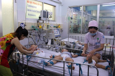 Nguy cơ tất cả trẻ nhỏ sẽ bị dịch tay chân miệng tấn công