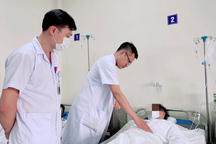 Sau lần quan hệ rách bao, nam thanh niên sùi mào gà đốt 15 lần chưa hết