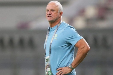 Báo Thái Lan bình luận về việc HLV Australia mắc Covid-19