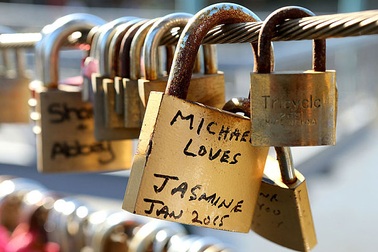 20.000 ổ khóa tình yêu được tháo bỏ ở "xứ sở chuột túi"