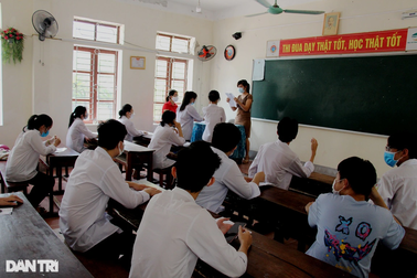 Đề nghị Lịch sử là môn bắt buộc: Mong sớm quyết định để giáo viên bớt lo