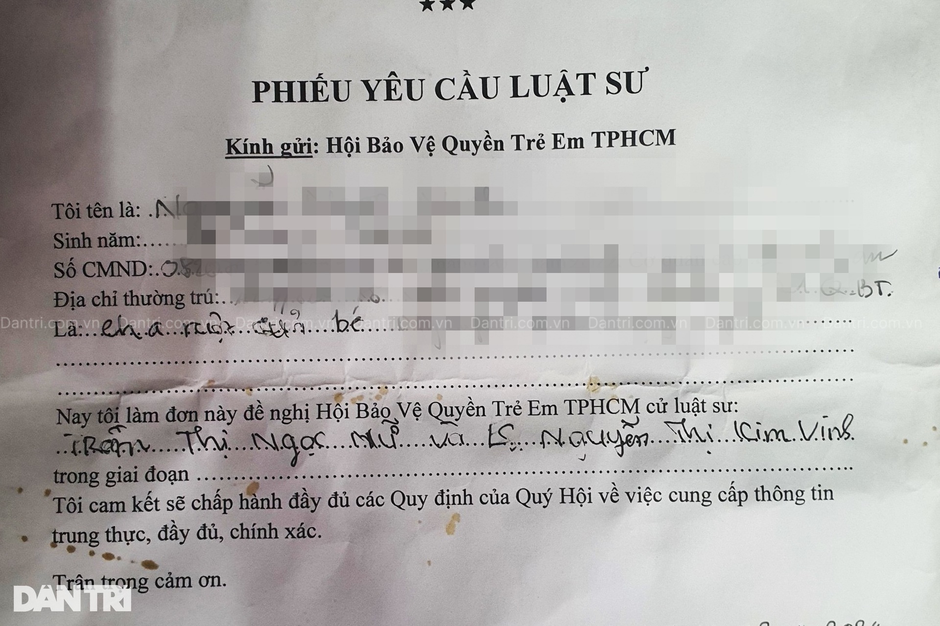 Bé gái 14 tuổi bị mẹ ruột đưa đi bán dâm nhiều lần: Quyển nhật ký đau lòng - 4 Bé gái 14 tuổi bị mẹ ruột đưa đi bán dâm nhiều lần: Quyển nhật ký đau lòng - 4