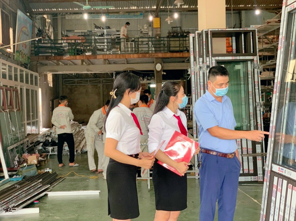 Agribank cân đối 30.000 tỷ đồng, giảm thêm lãi suất hỗ trợ khách hàng phía Nam - 2 Agribank cân đối 30.000 tỷ đồng, giảm thêm lãi suất hỗ trợ khách hàng phía Nam - 2