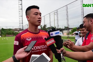 Tuyển Việt Nam phải tập trung 'bắt chết' Messi Thái