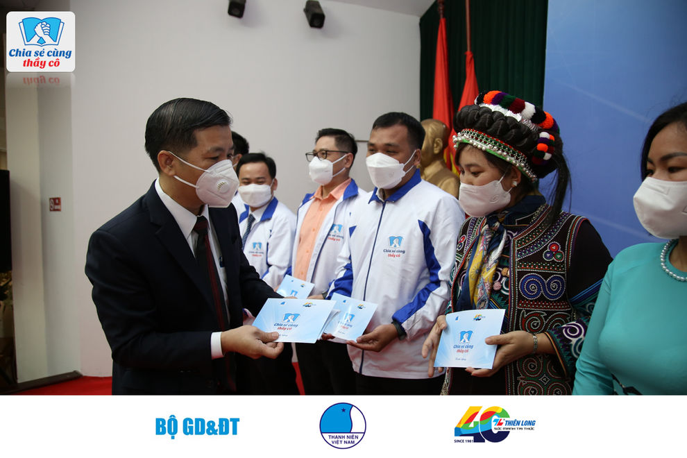 Chia sẻ cùng thầy cô 2021: 34 giáo viên gặp mặt Phó Chủ tịch nước - 4 Chia sẻ cùng thầy cô 2021: 34 giáo viên gặp mặt Phó Chủ tịch nước - 4