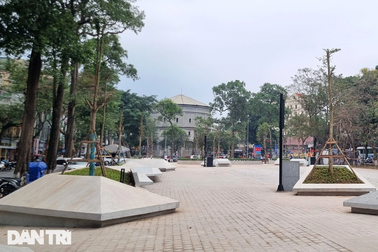 "Bê tông hóa" không gian công cộng: Góc nhìn từ vườn hoa Hàng Đậu