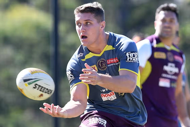 Ngôi sao bóng bầu dục qua đời vì tai nạn xe máy đêm Giáng sinh