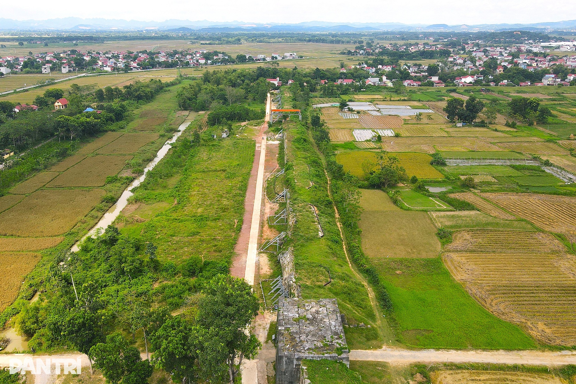 Tòa thành bằng đá cổ độc nhất vô nhị Việt Nam trước khi được đại tu - 7 Tòa thành bằng đá cổ độc nhất vô nhị Việt Nam trước khi được đại tu - 7
