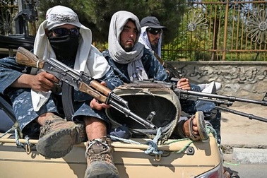 Taliban tặng tiền, đất cho gia đình các phần tử đánh bom tự sát