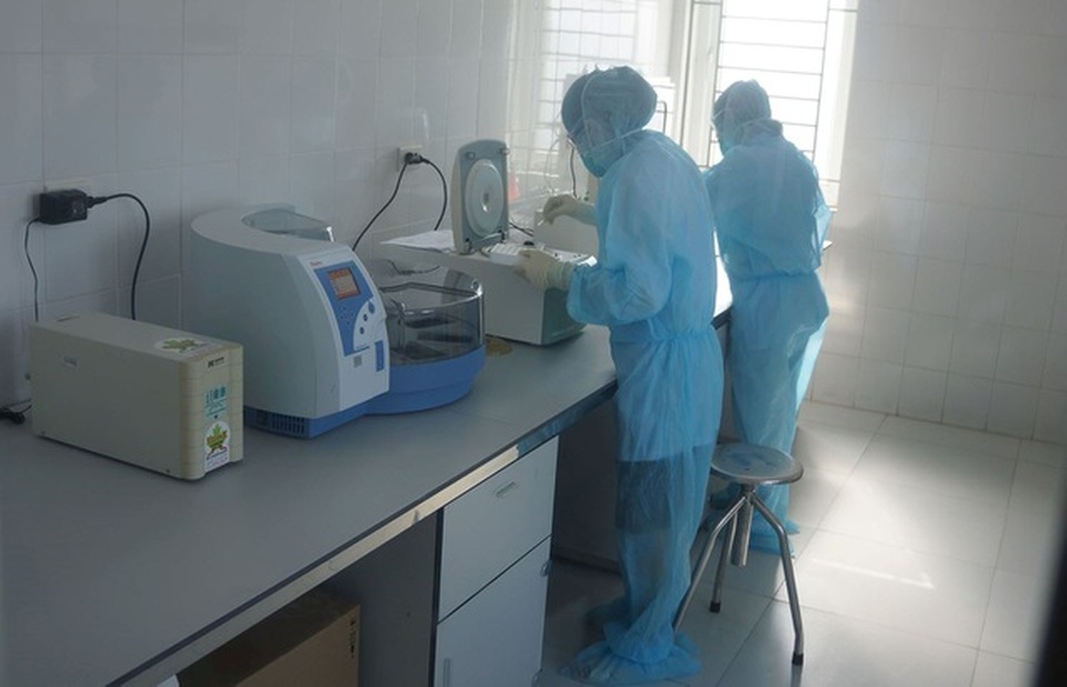 Đi chung chuyến bay với bệnh nhân Covid-19, F1 tiếp xúc với 14 người - 1 Đi chung chuyến bay với bệnh nhân Covid-19, F1 tiếp xúc với 14 người - 1