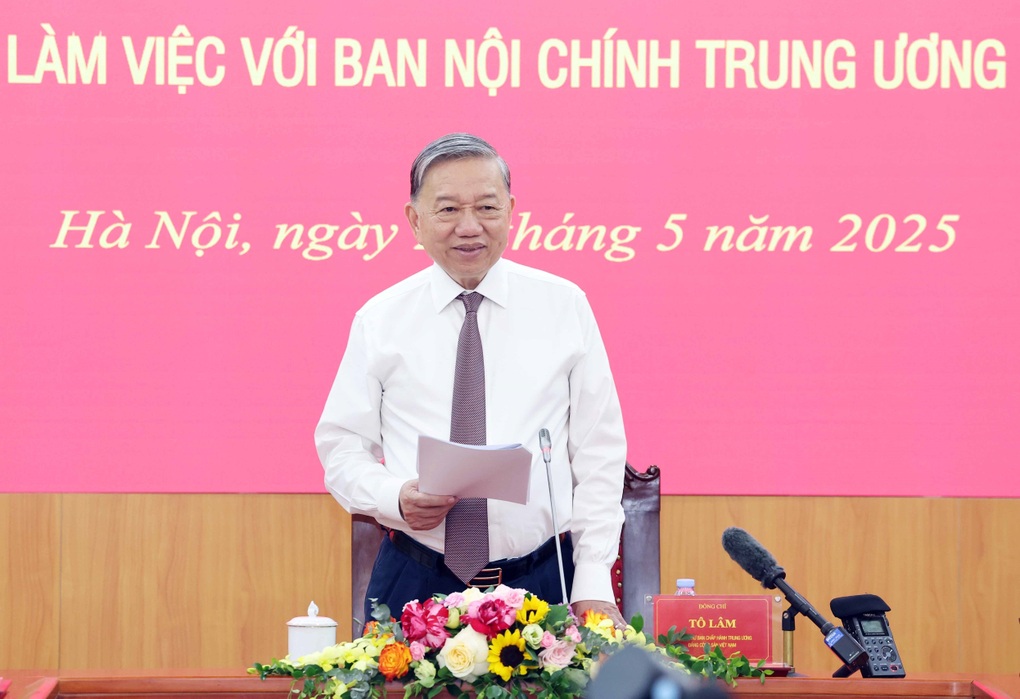 Công tác nội chính phải hướng mục tiêu giữ vững ổn định để phát triển đất nước - 1 Công tác nội chính phải hướng mục tiêu giữ vững ổn định để phát triển đất nước