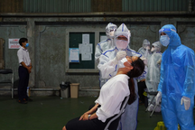 TPHCM: Thêm 10 ca dương tính với SARS-CoV-2 và 16 trường hợp nghi nhiễm