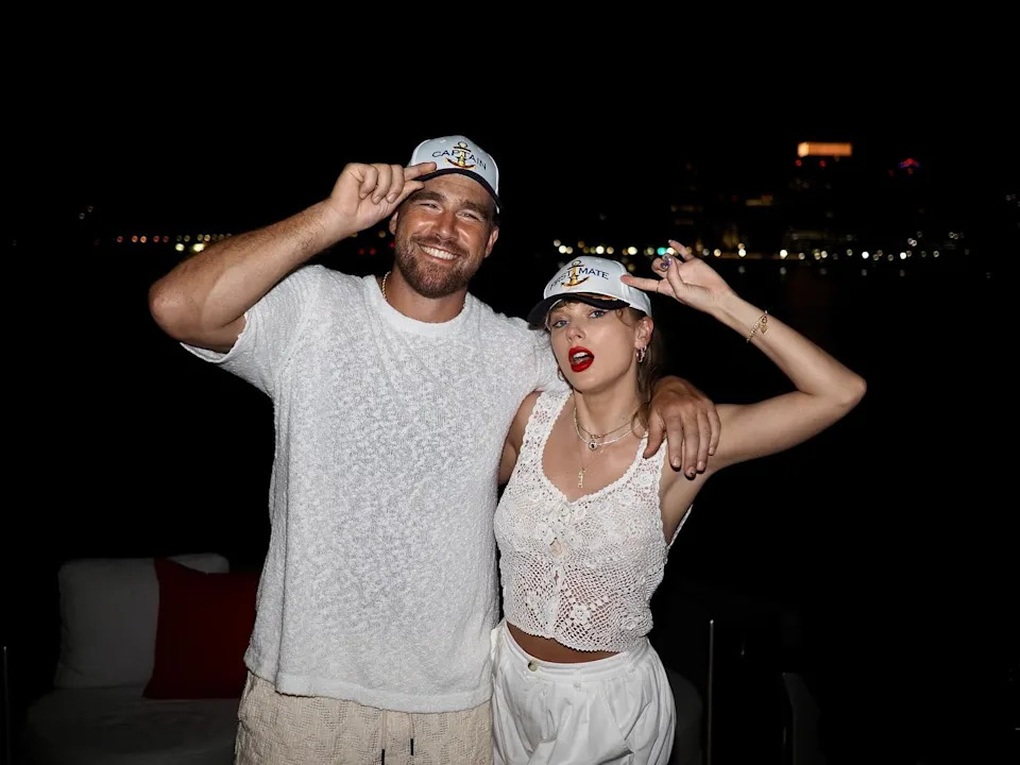 Taylor Swift berättar sin kärlekshistoria i albumet som orsakar en global feber - 2 Taylor Swift kể chuyện tình yêu của mình trong album đang gây sốt toàn cầu - 2