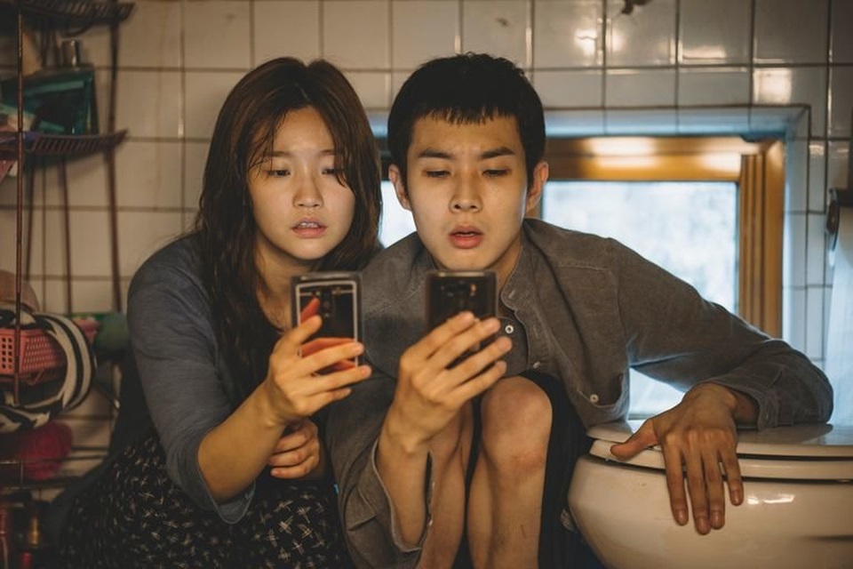 Bí mật đằng sau biệt thự, mùi và… cảnh “nóng” trong “Ký sinh trùng” - 7 Bí mật đằng sau biệt thự, mùi và… cảnh “nóng” trong “Ký sinh trùng” - 7