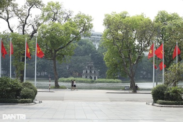 Vì sao quận Hoàn Kiếm thuộc diện phải sáp nhập?