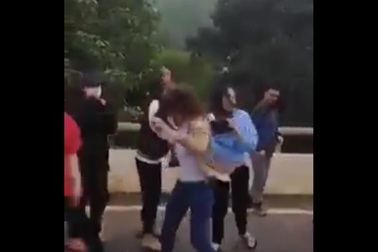 Clip nhóm nữ sinh đánh nhau gây xôn xao