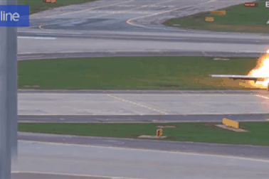 Nga công bố video vụ máy bay cháy như “cầu lửa” khiến 41 người chết