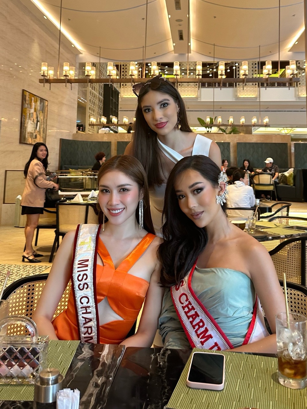 Thanh Thanh Huyền tặng quà, tổ chức tiệc Valentine cho thí sinh Miss Charm - 5 Thanh Thanh Huyền tặng quà, tổ chức tiệc Valentine cho thí sinh Miss Charm - 5