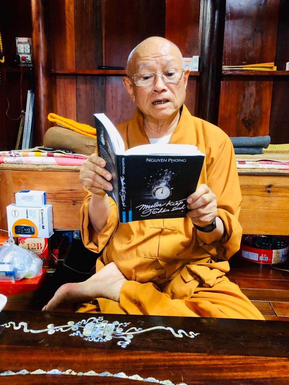 Dòng chảy rung động thức tỉnh “Muôn kiếp nhân sinh” cuốn hút bạn đọc - 3 Dòng chảy rung động thức tỉnh “Muôn kiếp nhân sinh” cuốn hút bạn đọc - 3