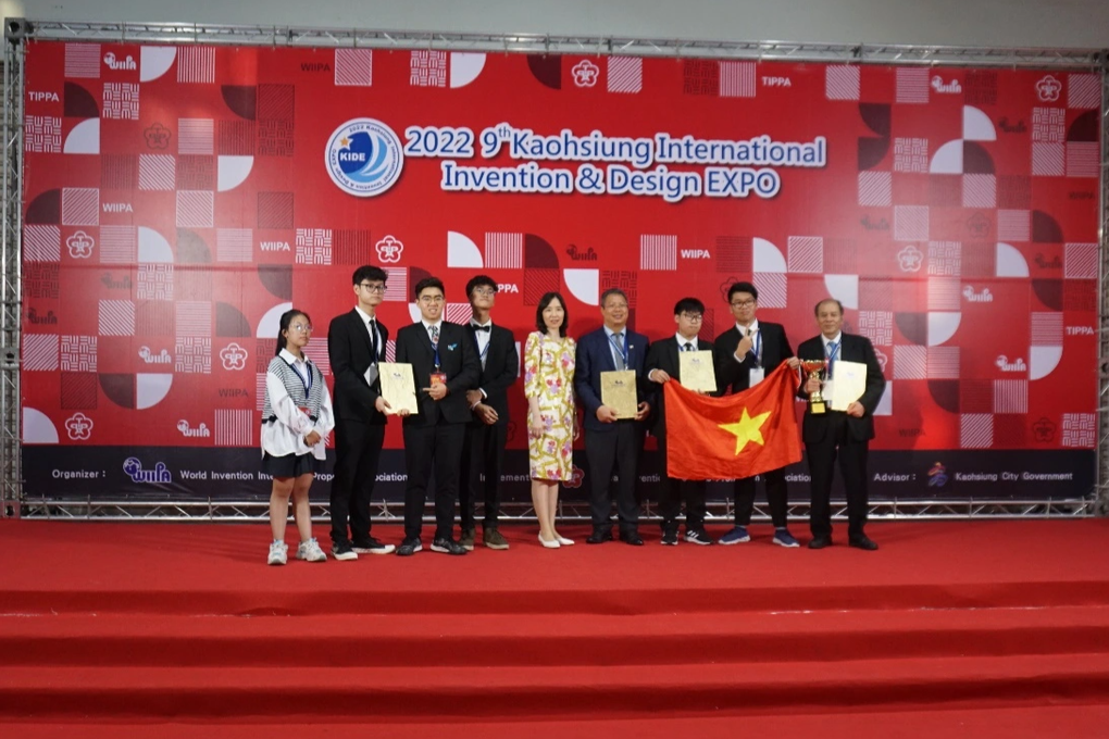 Nhóm học sinh Việt Nam giành Huy chương Vàng cuộc thi sáng chế quốc tế - 2 Nhóm học sinh Việt Nam giành Huy chương Vàng cuộc thi sáng chế quốc tế - 2