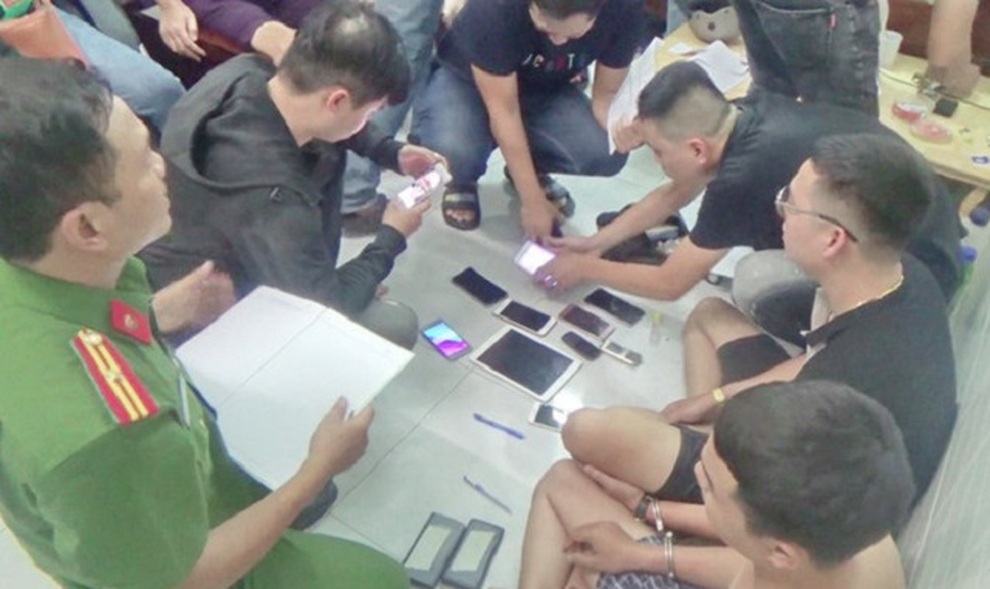 Thuê người quen tổ chức đánh bạc qua facebook, zalo - 1 Thuê người quen tổ chức đánh bạc qua facebook, zalo - 1