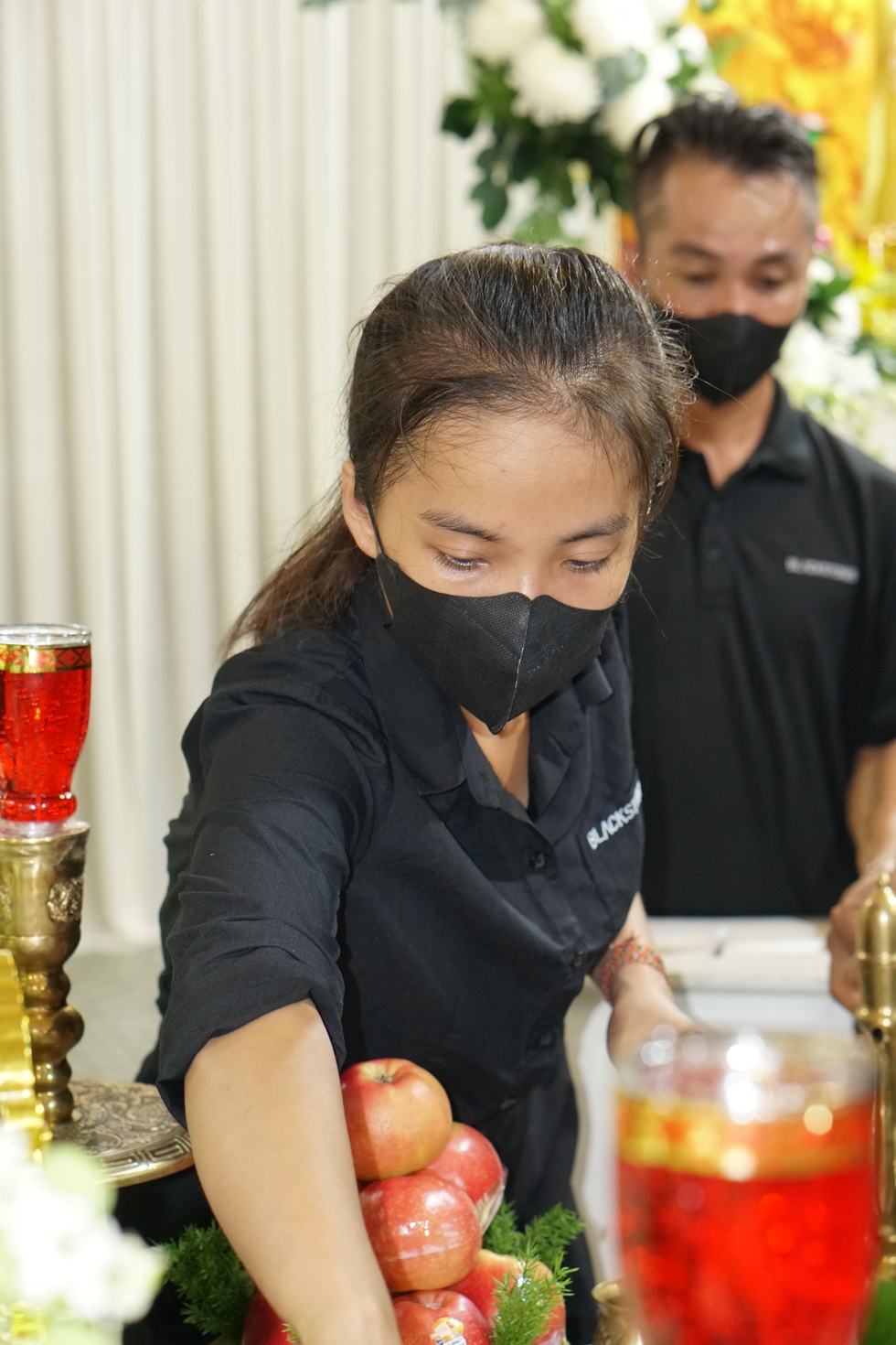 Nữ chuyên viên Gen Z trang điểm tử thi kể chuyện người chết bật dậy ôm chặt - 7 Nữ chuyên viên Gen Z trang điểm tử thi kể chuyện người chết bật dậy ôm chặt - 7