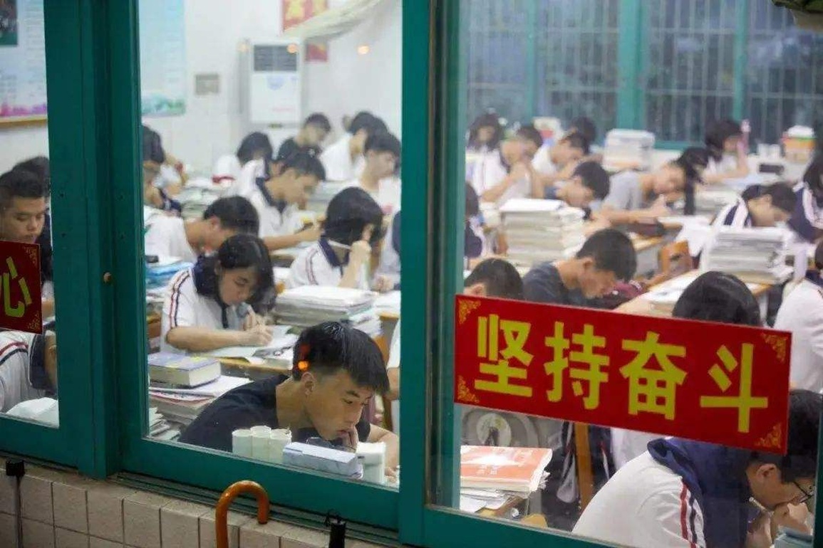 Sinh viên tìm việc bị HR mắng Rác thì rốt cuộc vẫn là rác - 2 Sinh viên tìm việc bị HR mắng Rác thì rốt cuộc vẫn là rác - 2