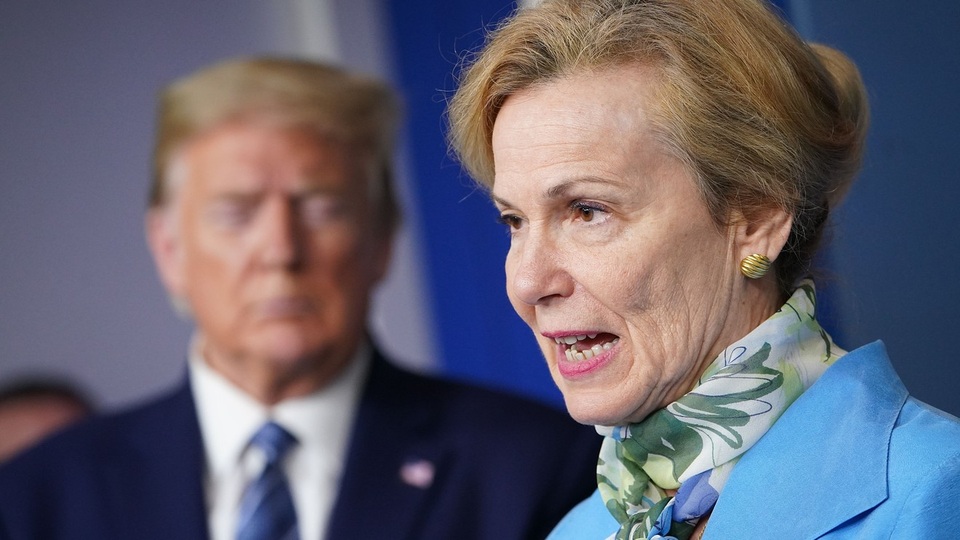 Ông Trump bác cảnh báo Covid-19 lây lan bất thường ở Mỹ - 1