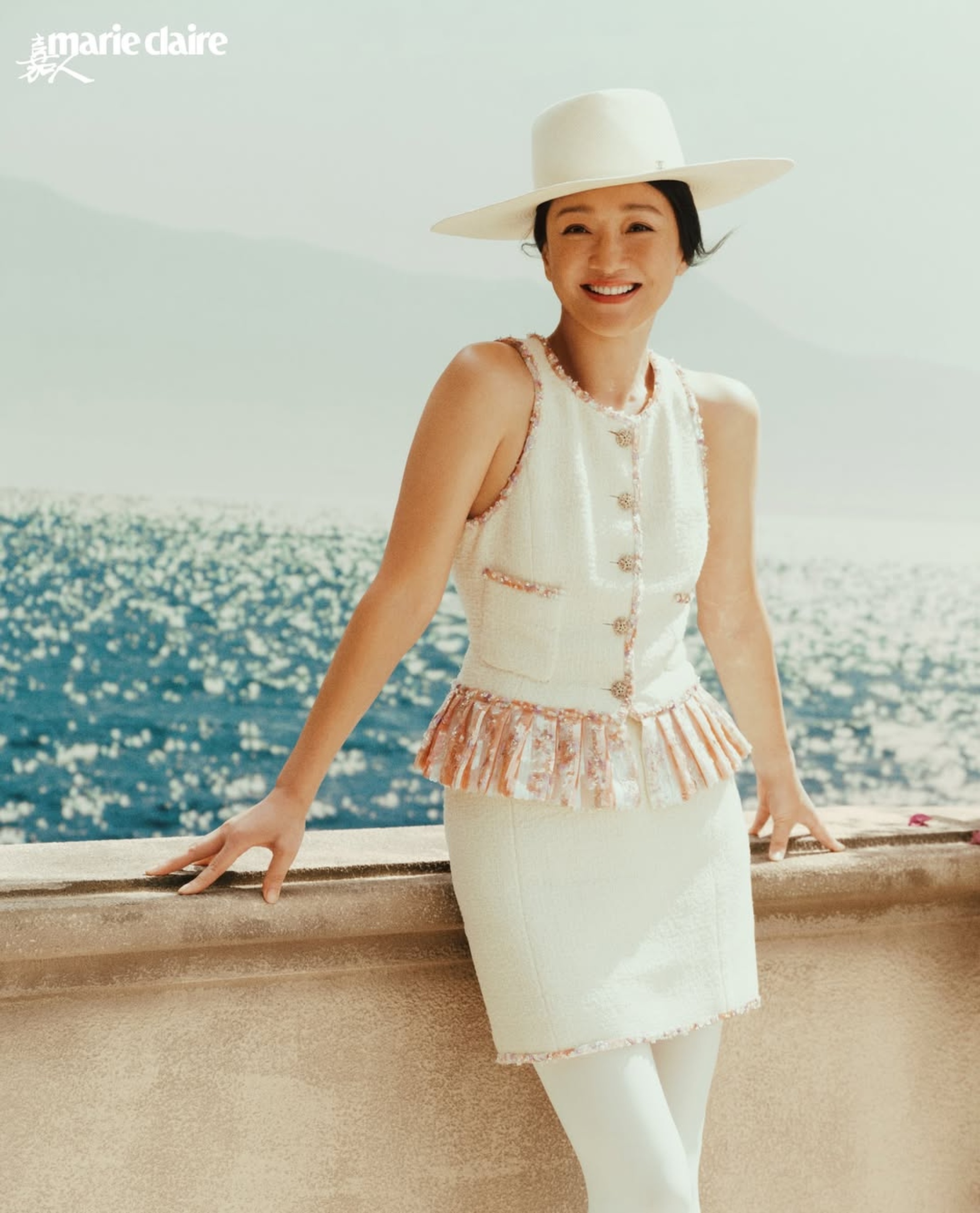 Châu Tấn trẻ đẹp đáng kinh ngạc ở tuổi 50 - 4