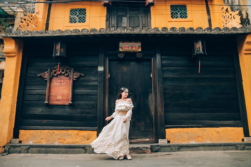 Nữ sinh trường Y đăng ảnh du lịch xinh như công chúa, hút nghìn like - 7 Nữ sinh trường Y đăng ảnh du lịch xinh như công chúa, hút nghìn like - 7