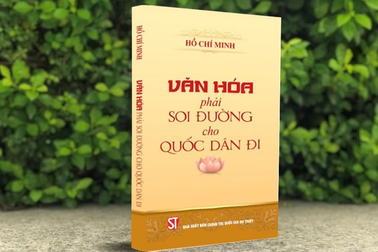 Ra mắt sách "Văn hóa phải soi đường cho quốc dân đi"
