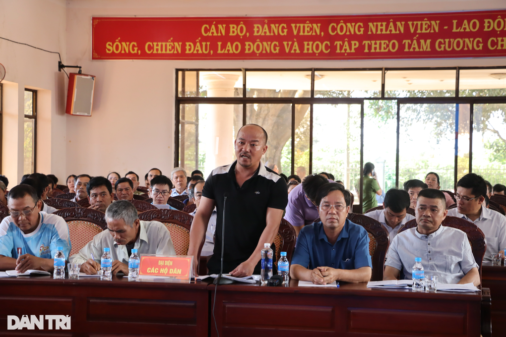 Hơn 1.000 người dân đối thoại với Chủ tịch Đắk Lắk về vướng mắc đất đai - 4 Hơn 1.000 người dân đối thoại với Chủ tịch Đắk Lắk về vướng mắc đất đai - 4