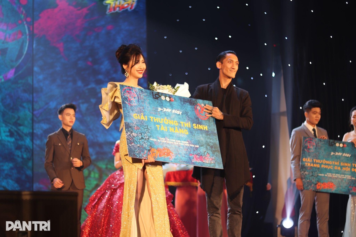 Tìm ra tân vương sinh viên của Đại học Kinh tế quốc dân - 24 Tìm ra tân vương sinh viên của Đại học Kinh tế quốc dân - 24