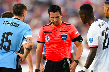 Trọng tài dính tai tiếng khiến chủ nhà Mỹ bị loại ở Copa America 2024