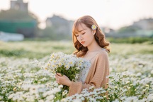 “Chị yên tâm, em và anh ấy chỉ là quá khứ của nhau”