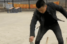 Chém gạch như bùn, võ sĩ thách đấu chưởng môn Võ Đang