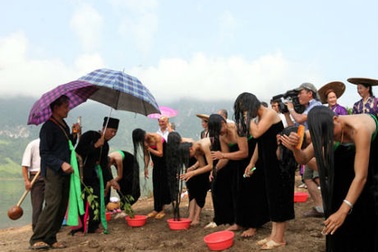 Những lễ hội kỳ lạ vào dịp Tết của người Việt