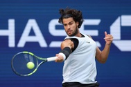 Alcaraz tiếp tục bùng nổ, giành vé vào tứ kết US Open