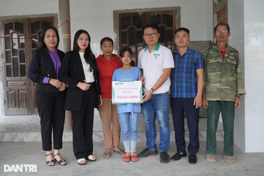 Bạn đọc Dân trí thắp lên hi vọng sống cho bé gái 9 tuổi mắc bệnh xơ gan