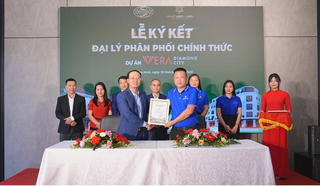Lễ ký kết với các đại lý phân phối dự án Vera Diamond City Quảng Ninh - 1