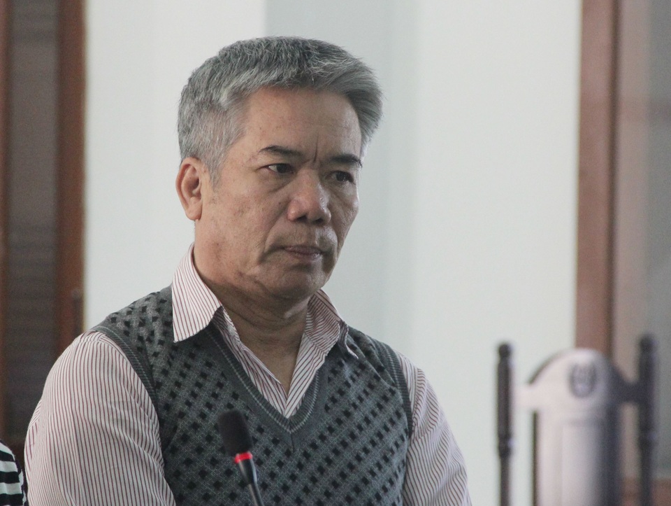 Nguyên Chánh án TAND tỉnh Phú Yên lãnh 15 năm 6 tháng tù vì tội tham ô tài sản - 3 Nguyên Chánh án TAND tỉnh Phú Yên lãnh 15 năm 6 tháng tù vì tội tham ô tài sản - 3