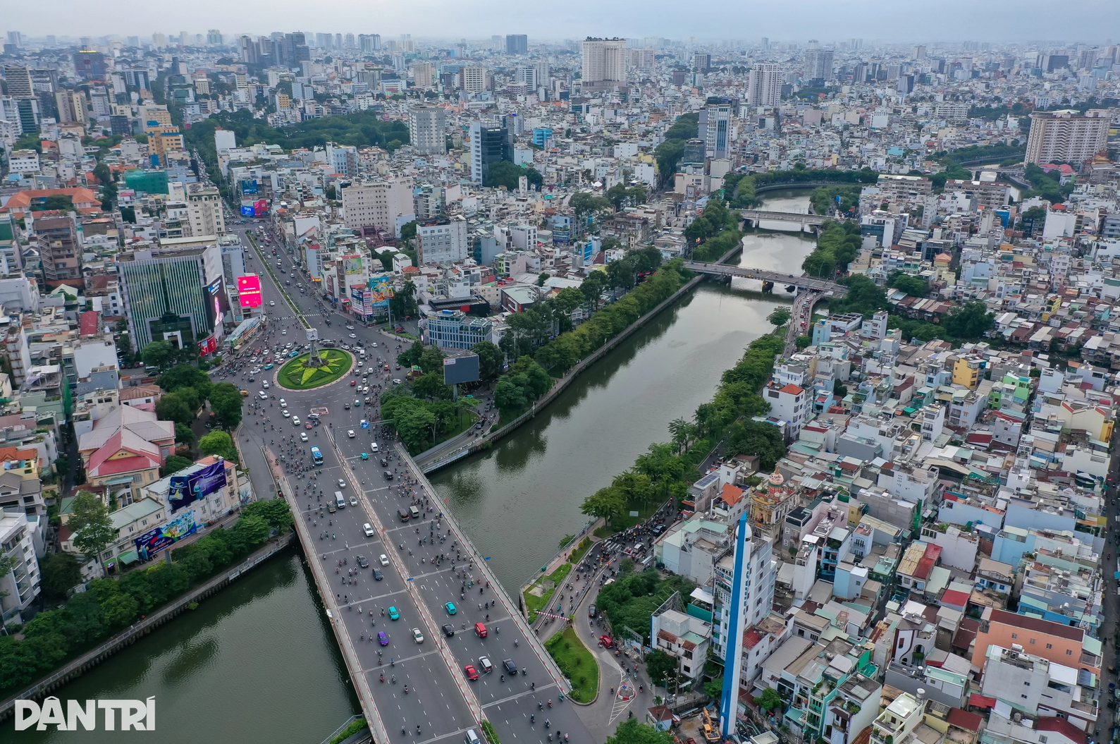 Sau 1 tháng, bộ máy chính quyền 2 cấp của TPHCM vận hành ra sao?