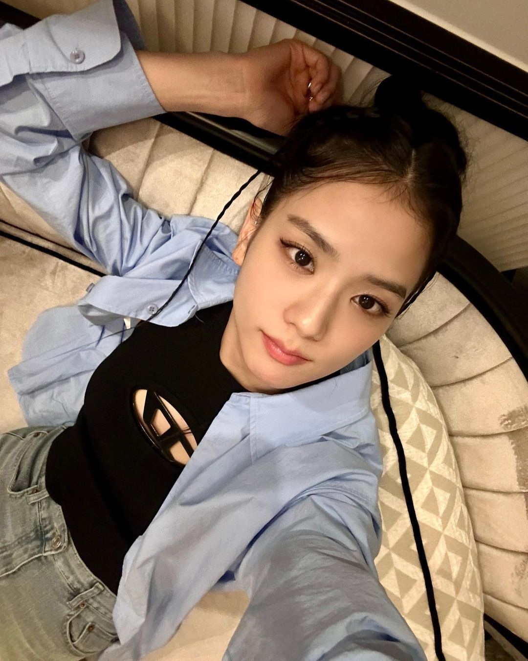 Blackpink đăng ảnh đội nón, nhảy See tình, hẹn sớm gặp lại fan Việt - 5